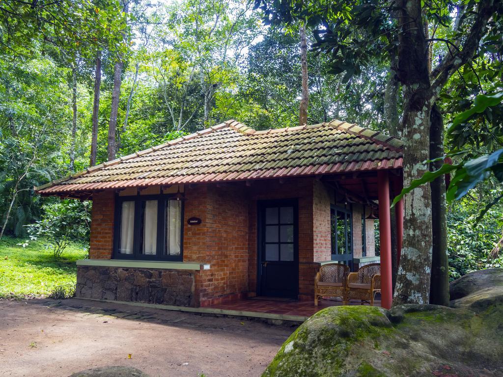 Edakkal Hermitage Resorts Ambalavayal Bagian luar foto